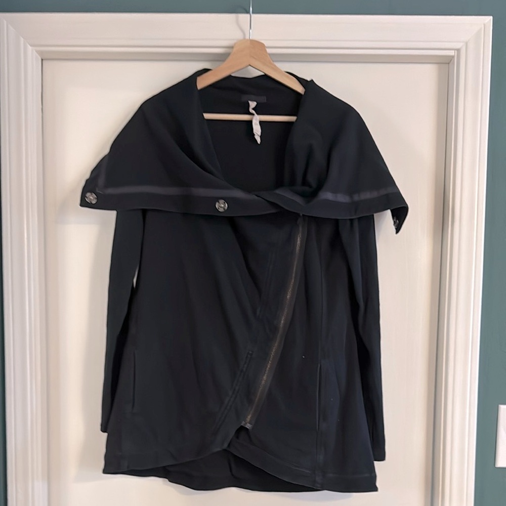 Lululemon Method Wrap Asymmetrical Jacket *Black* Size 10
